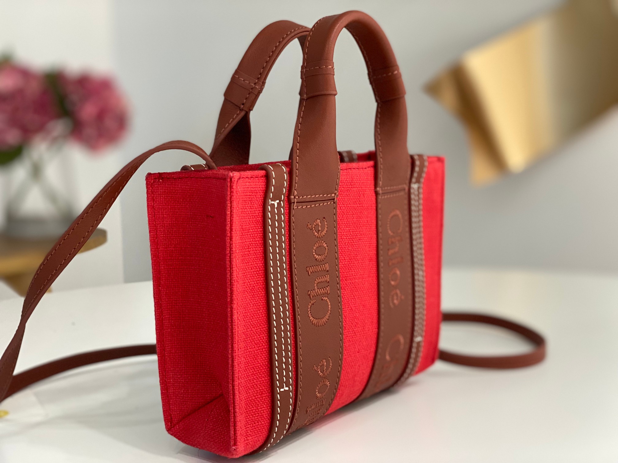 Chloe Mini Woody Tote Bag In Linen